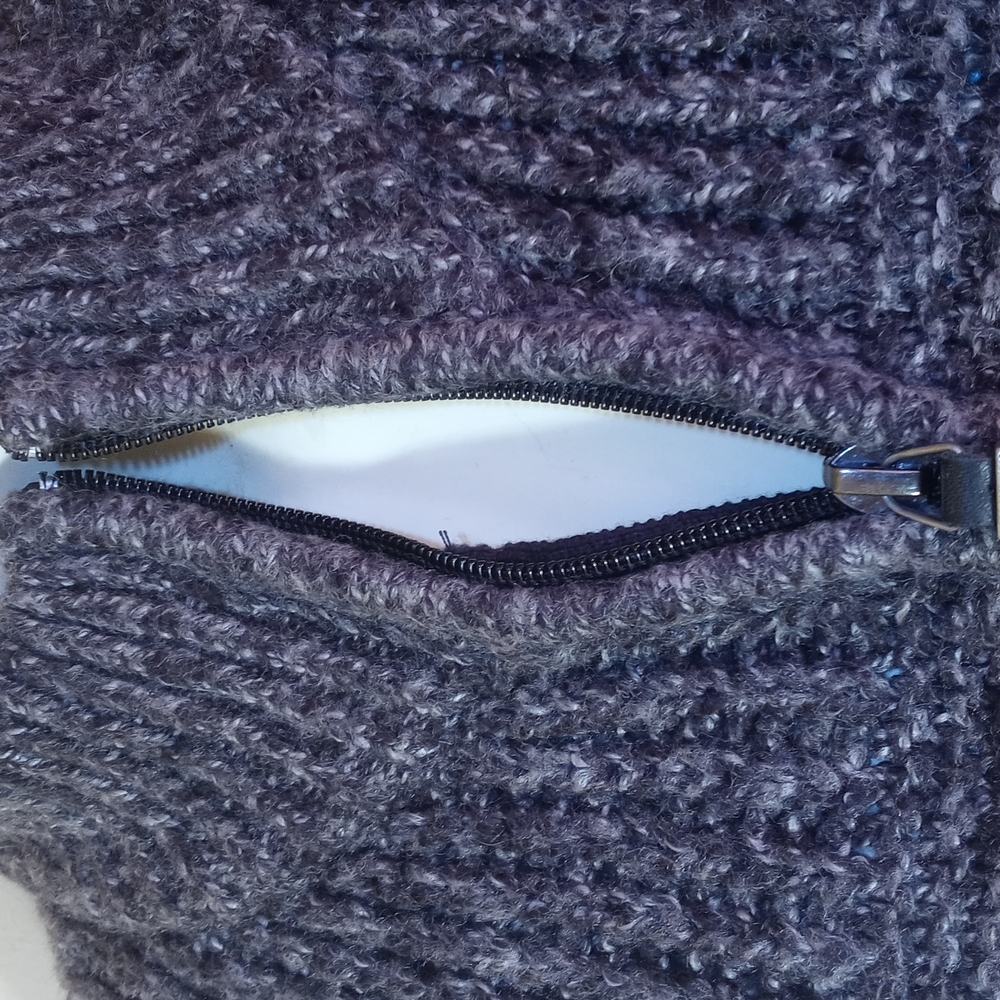 Method Sweater - Picture 4 of 5